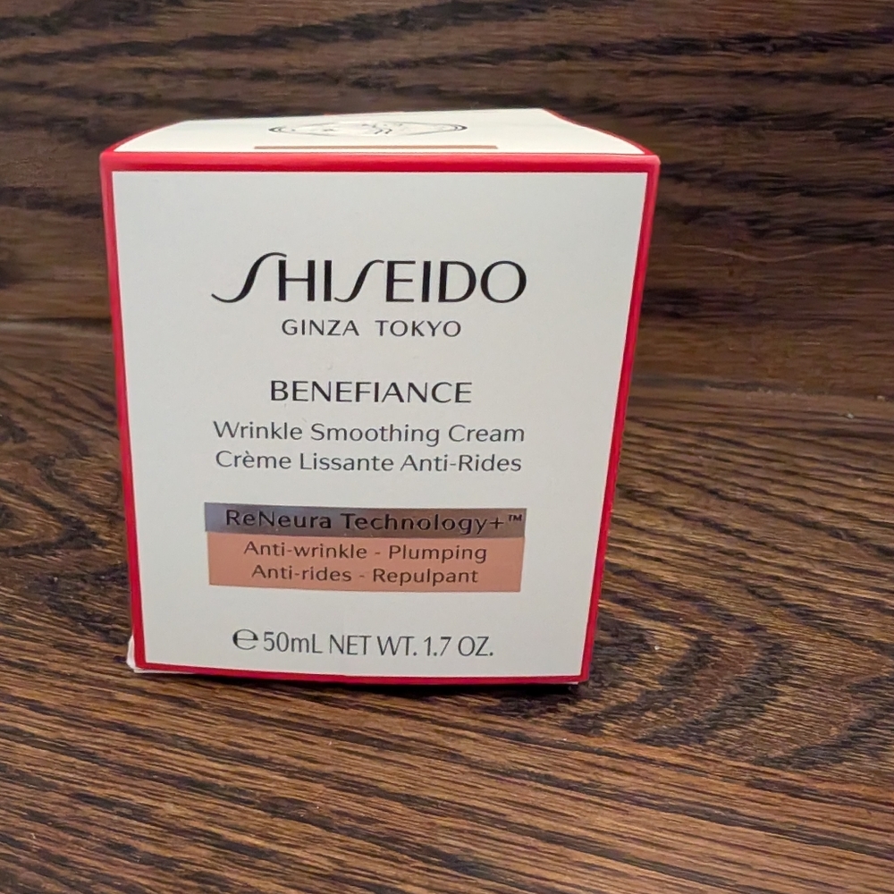 Shiseido Benefiance Wrinkle  Plumping Smoothing Cream - Full Size (Brand New)